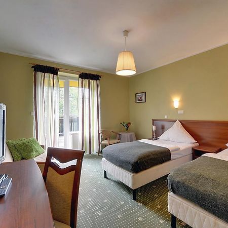 Hotel Belweder - Przy Hotelu Golebiewski คาร์ปัตซ์ ภายนอก รูปภาพ