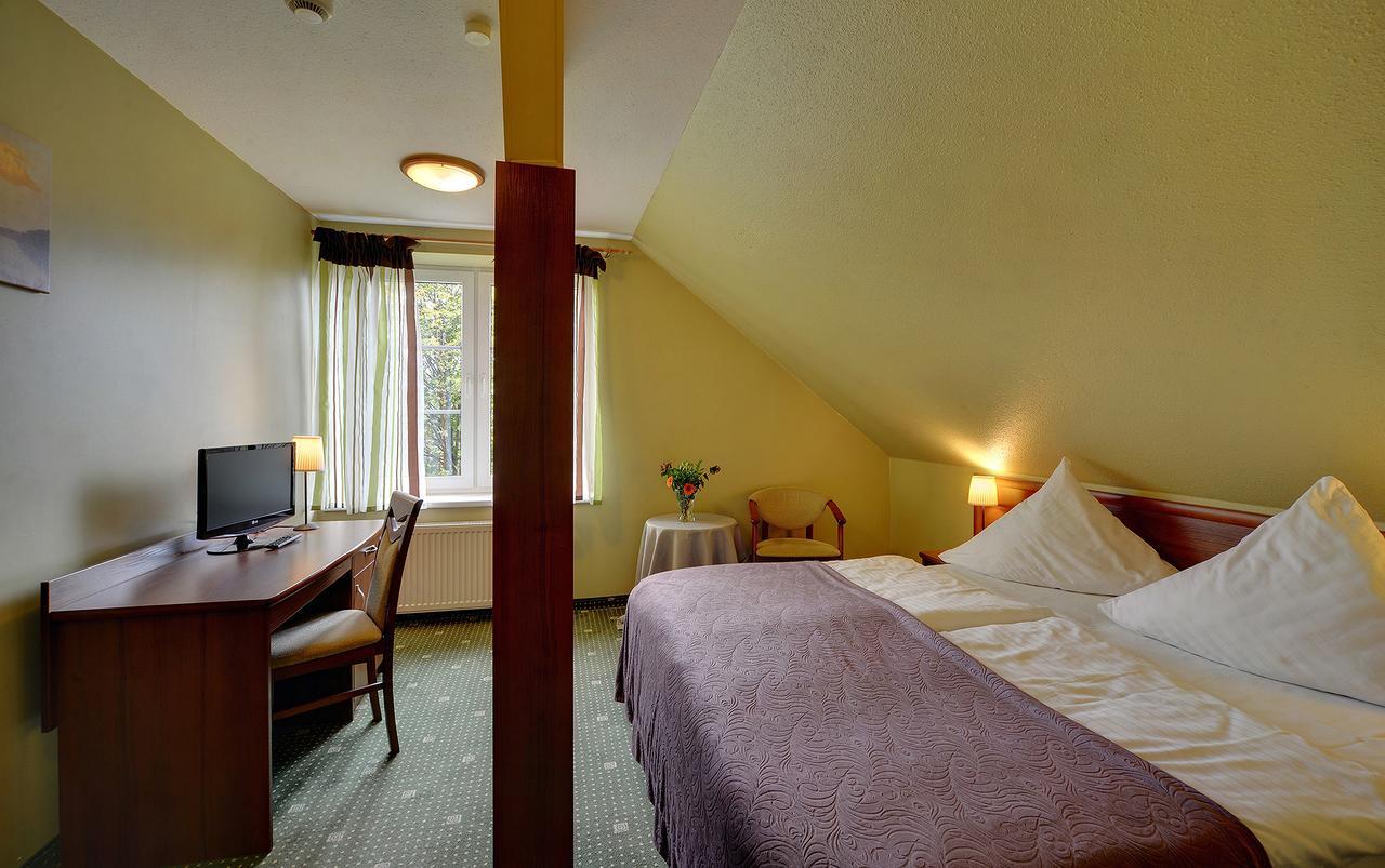 Hotel Belweder - Przy Hotelu Golebiewski คาร์ปัตซ์ ภายนอก รูปภาพ
