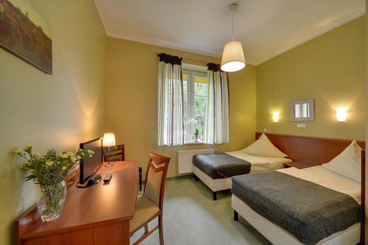 Hotel Belweder - Przy Hotelu Golebiewski คาร์ปัตซ์ ภายนอก รูปภาพ