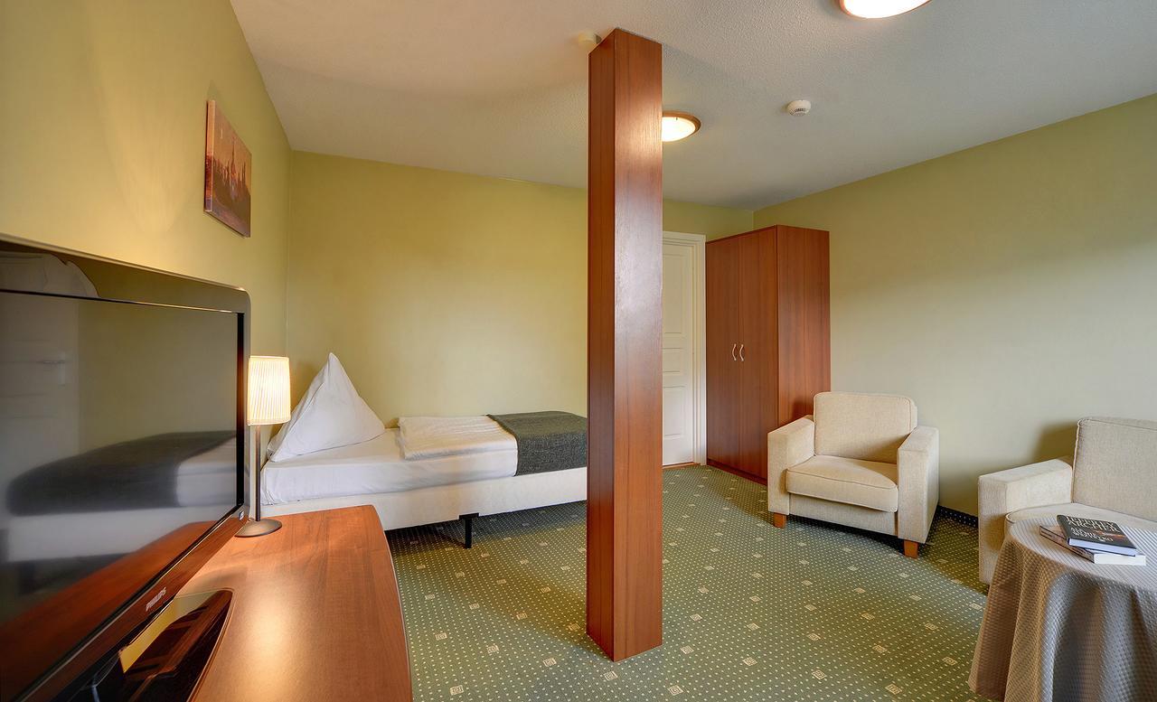 Hotel Belweder - Przy Hotelu Golebiewski คาร์ปัตซ์ ภายนอก รูปภาพ