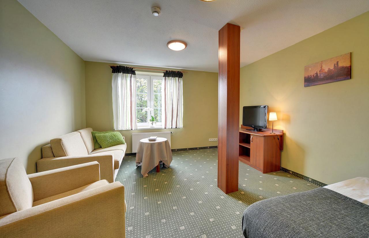Hotel Belweder - Przy Hotelu Golebiewski คาร์ปัตซ์ ภายนอก รูปภาพ