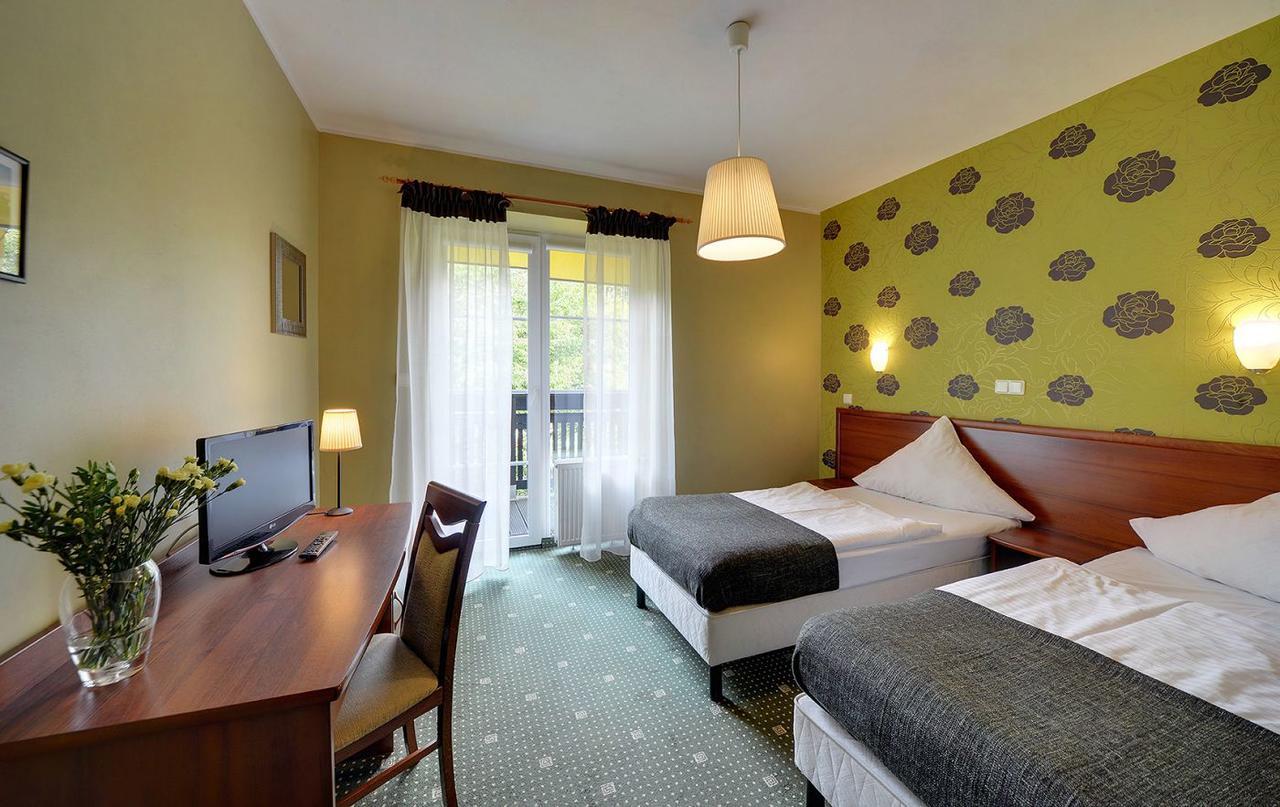 Hotel Belweder - Przy Hotelu Golebiewski คาร์ปัตซ์ ภายนอก รูปภาพ