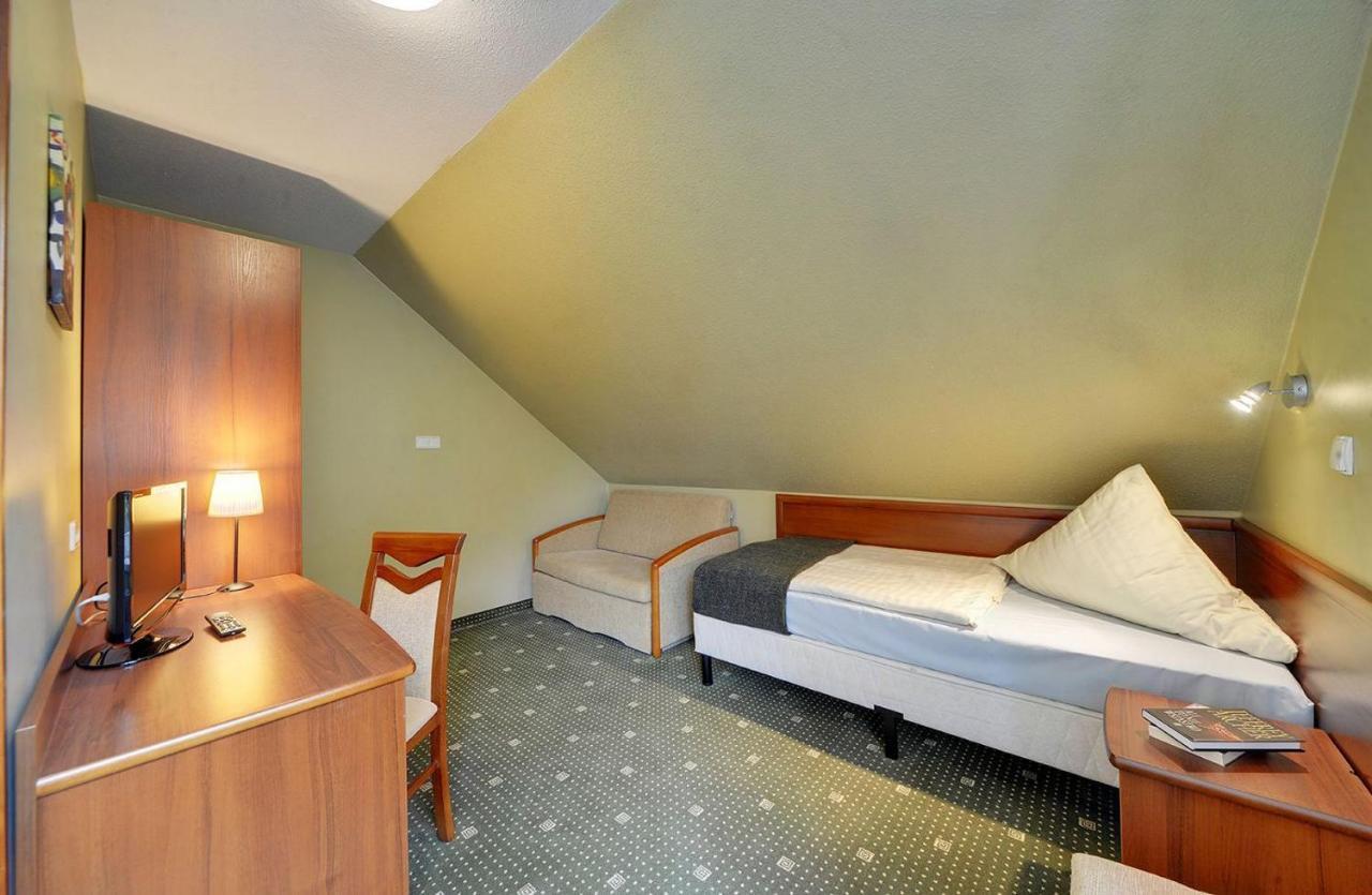 Hotel Belweder - Przy Hotelu Golebiewski คาร์ปัตซ์ ภายนอก รูปภาพ